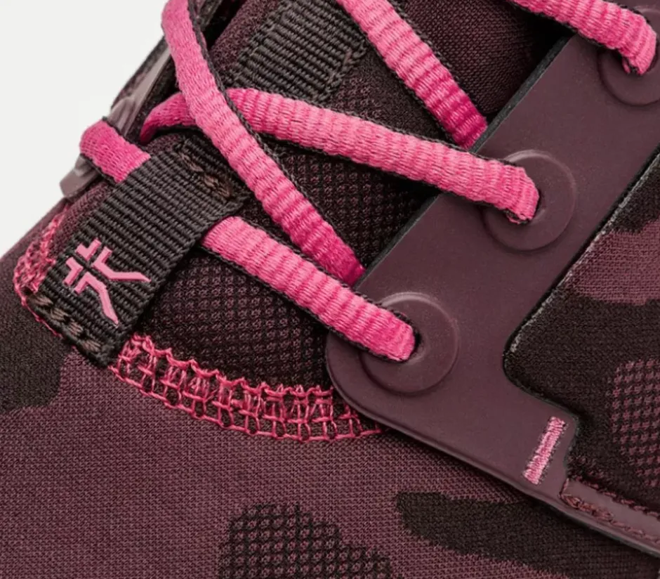 Online Atom Women Sneakers