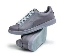 Discount Roam Women Sneakers