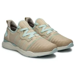 Clearance Stride Move Women Sneakers
